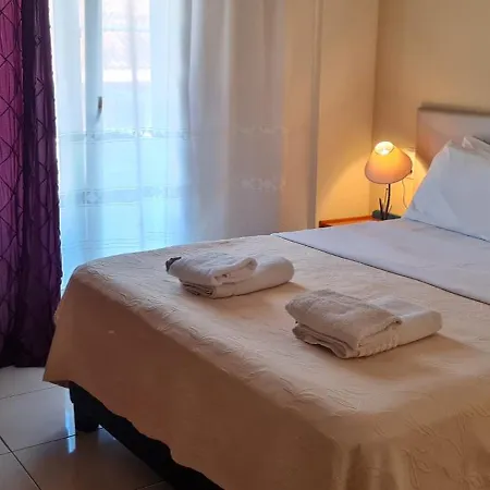 Alexiou Hotel