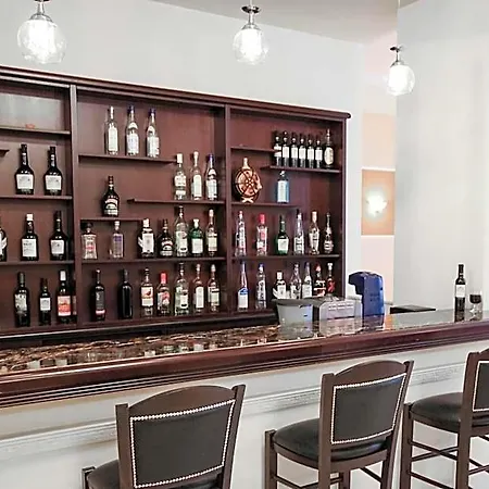 Alexiou Hotel 3*