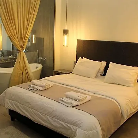 Alexiou Hotel