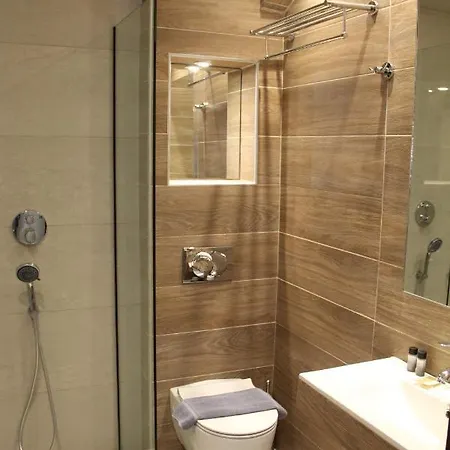 Alexiou Hotel 3*